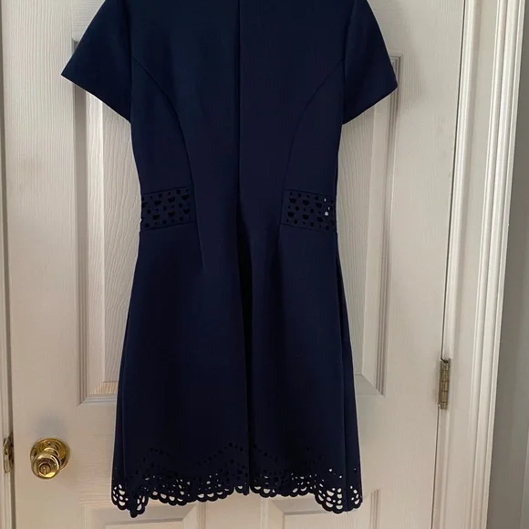 Dress - Picture 6 of 7